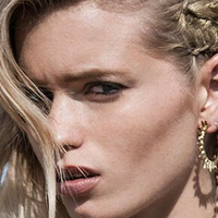 Еббі Кершоу Оголені