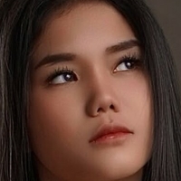 Аделін Раш Оголені