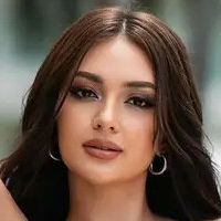 Ахтіса Манало Оголені