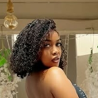 aishaferuzy Оголені