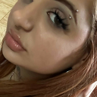 akavalen Оголені