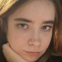 Алессія М Оголені