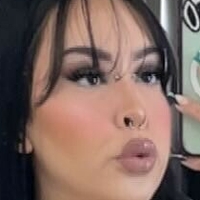 Алексіс Чавес Оголені