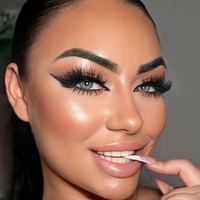 Аліна Кастро Оголені