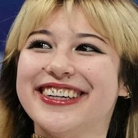 Аліса Лю Оголені