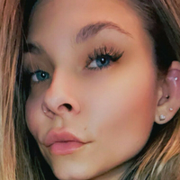 Аліса Лісару Оголені