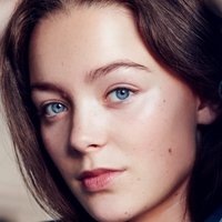 Амалiя Холм Оголені