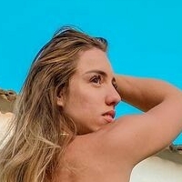 Аманда Бьюгер Оголені