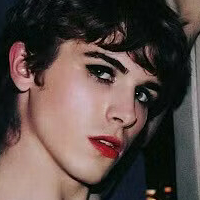 Амелі Обрі Оголені