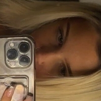 Емі Оголені