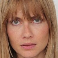 Ана Клаудія Міхельс Оголені