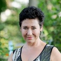 Андреа Хендлер Оголені