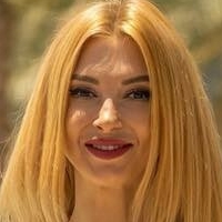 Андреа Балан Оголені