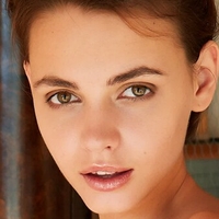 Енджел Сет Фрі Оголені