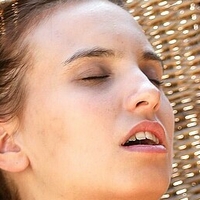 Ані Енджел Оголені