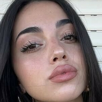 Анна Гегносо Оголені