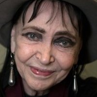 Анна Каріна Оголені