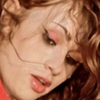 Анна Ніколл Оголені