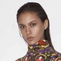 Анушка Альсиф Оголені