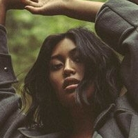 Анутхіда Оголені