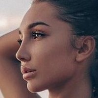 Анюта Рай Оголені