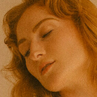 Аріана Слоан Оголені