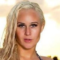Арна Бара Карлсдоттір Оголені