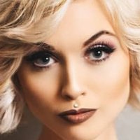 Одрі Ніколь Оголені