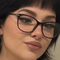 Аврора Довелі Оголені