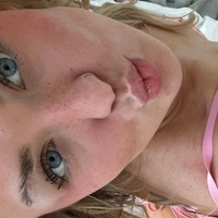 Барб Авіла Оголені