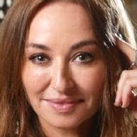 Каміла Френкс Оголені