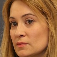 Каміль Салліван Оголені