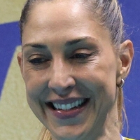 Керолайн Гаттаз Оголені