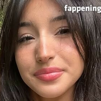 с.клер.ее Оголені