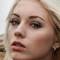 Челсі Марк Оголені
