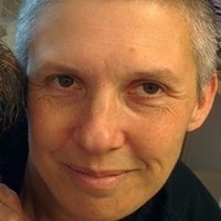 Клер Саутгейт Оголені