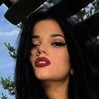 Крістіна Івоне Оголені