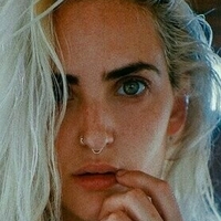 Крістіна Піло Оголені