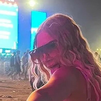 ДаК'юті Оголені