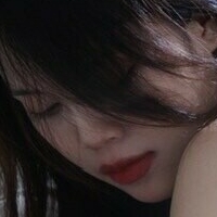 Дейзі К Оголені