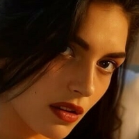 Дейлі Севентін Оголені