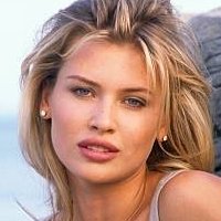 Даніела Пестова Оголені