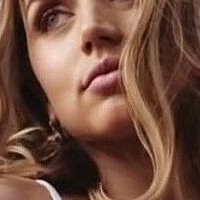 Дес Армас Оголені