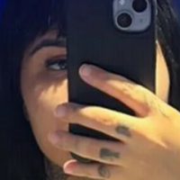 Дхулія Матос Оголені