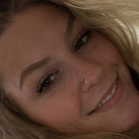 Домінік Раут Оголені