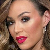 Дора Пантелі Оголені