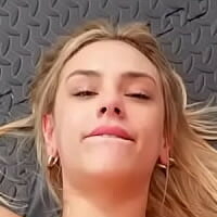 Ділан Мур Оголені