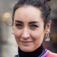 Елізабет Беллм Оголені