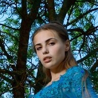 Ель Тан Оголені