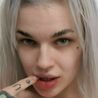 Еллена А Фрі Оголені